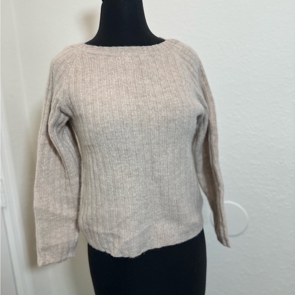 J. McLaughlin Sweaters - J. McLaughlin Women's Beige Sweater